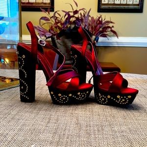 Beautiful Platform Heels/Sandals